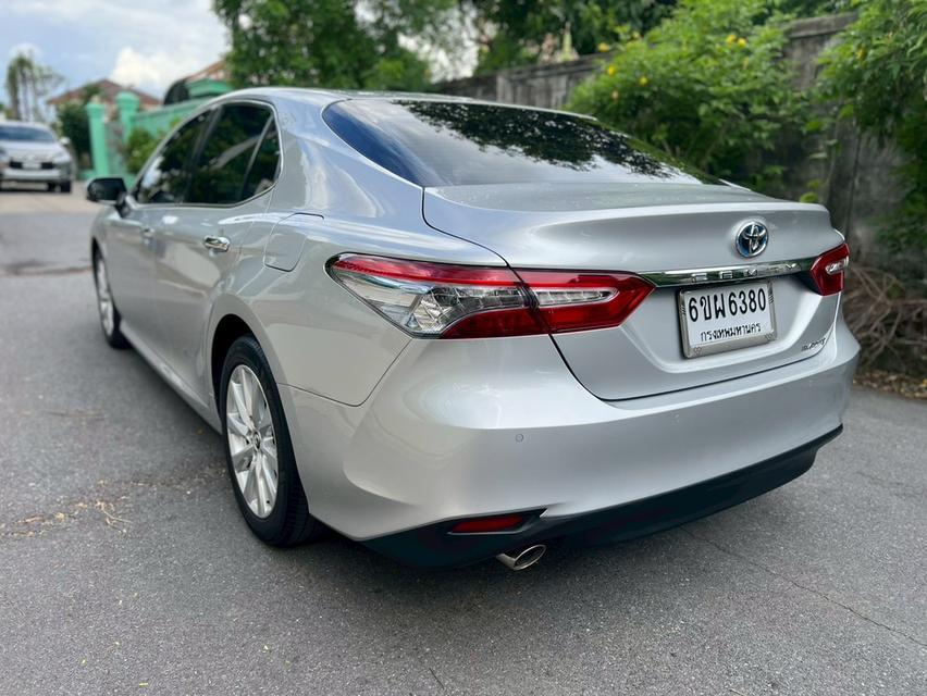 2019 Toyota camry2.5 HV Premium รถบ้าน ไมล์น้อย