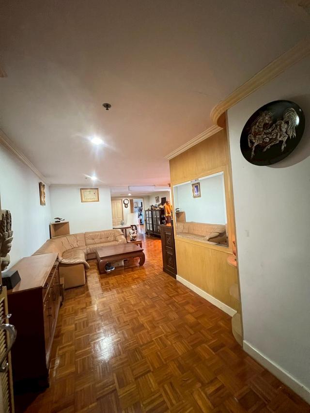 The Executive Regent, Nang Linchee Road 1