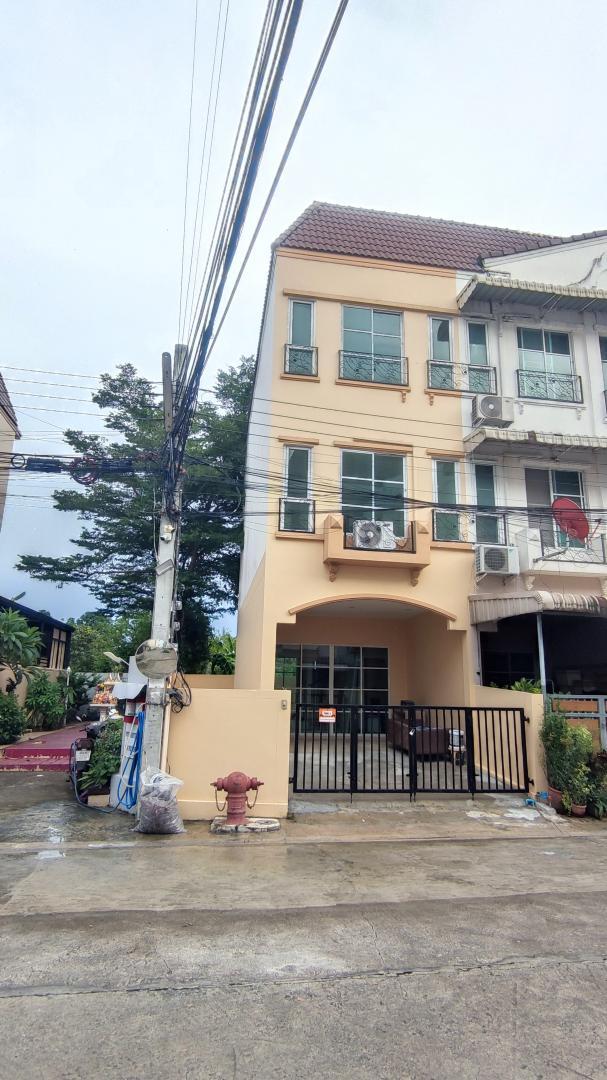 ขายถูก ทาวน์โฮม modern town เอกชัย46 ห้องมุม 3 ชั้น 24.8ตรว. บ้านทำใหม่ ขายราคาถูก 1