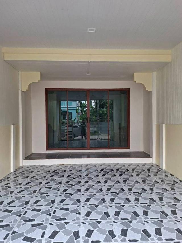 💛หมู่บ้านพร้อมจิตร บางใหญ่ 💛ทาวน์เฮาส์ 2 ชั้น  ถนนเมน โครงการมีระบบรักษาความปลอดภัยเข้า-ออกใช้คีย์การ์ด. ด้านหลังติดทุ่งนารับลมเย็นๆ 4