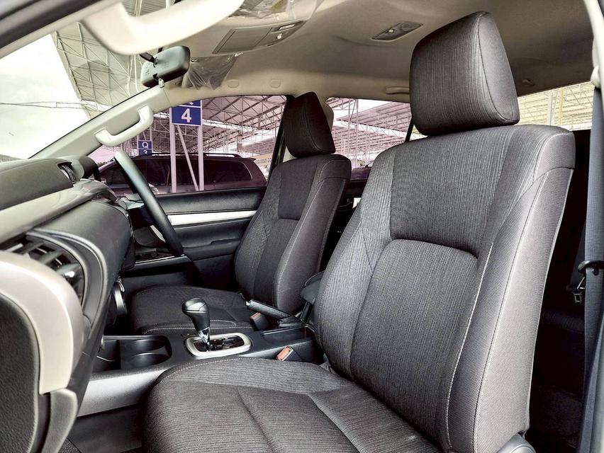 ขาย Toyota Revo 2.4Prerunner ปี24 14