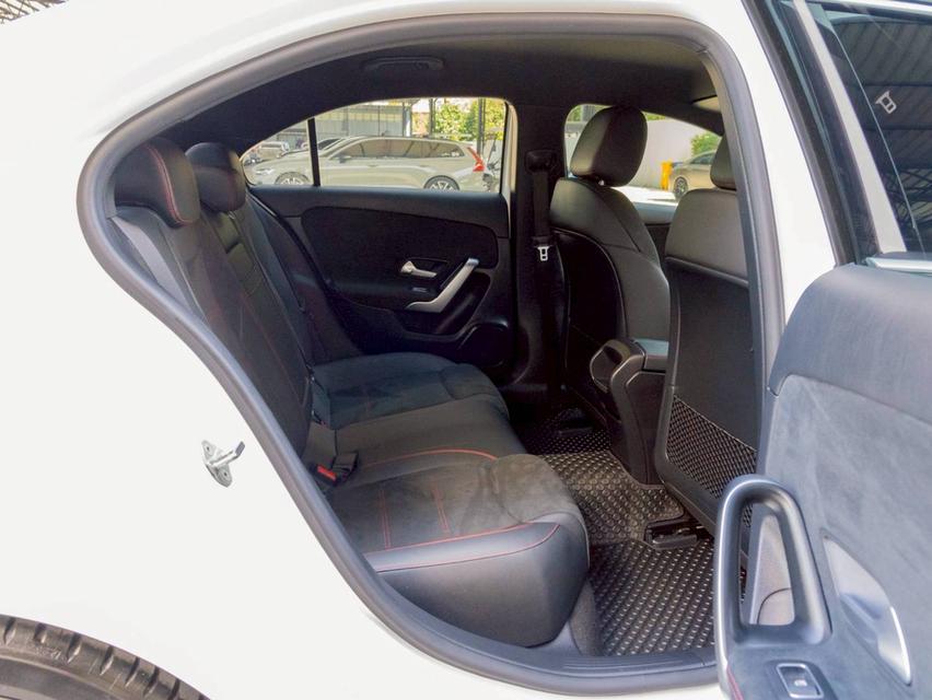 Mercedes Benz A200 AMG ปี จด 2021 14