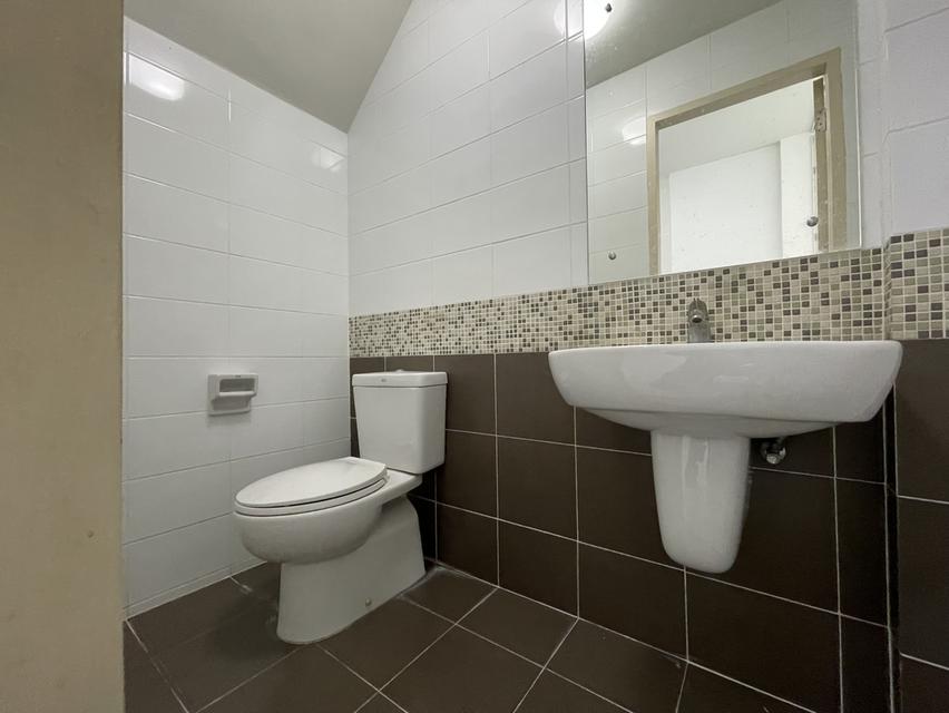 บ้าน-อาคารพาณิชย์, ทาวน์โฮม มีดาดฟ้า 6