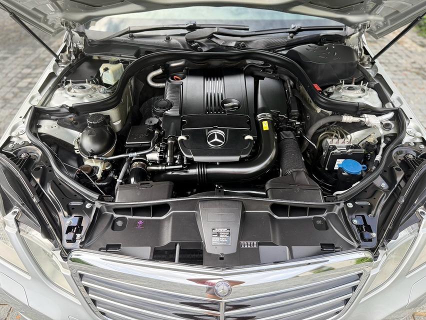 Benz E250 CGI  7 SPEED เกียร์คอ 204 แรงม้า ปี12 สีเทา รูปที่ 14