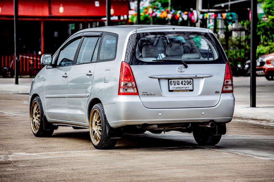 Toyota INNOVA 2.0V AT ปี 2007 สีเทา  8