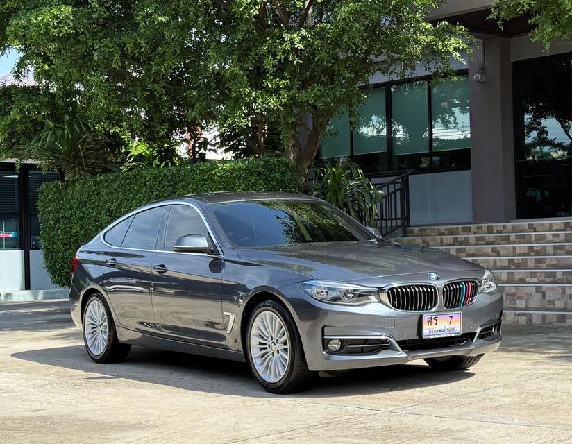 2019 BMW 320D GT LCI รถมือเดียวออกป้ายแดง รถวิ่งน้อย เข้าศูนย์ตามระยะ รถไม่เคยมีอุบัติเหตุครับ