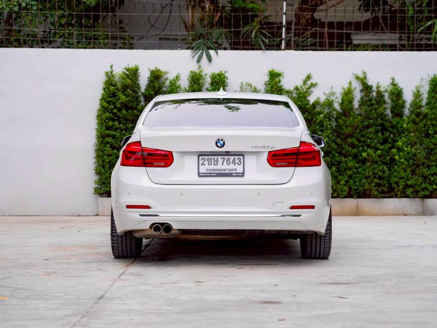 BMW Series 3 330e Luxury 2016 จด 2017 7