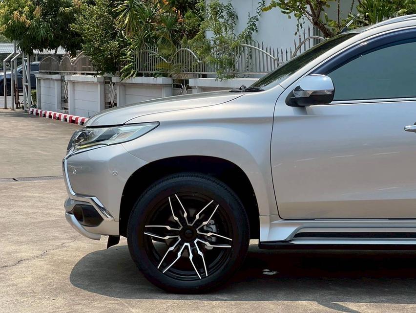 Mitsubishi Pajero 2.4GT Premium 4WD ปี 2016 สีเงิน รูปย่อยที่ 3