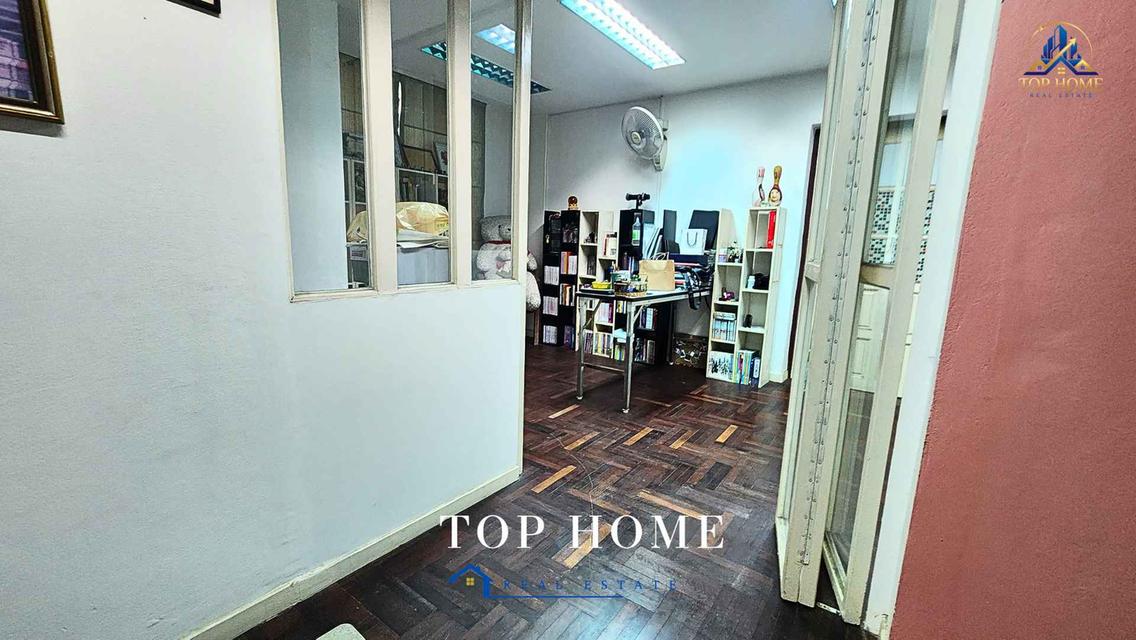 ขายด่วน ทาวน์โฮม 3 ชั้นขนาดใหญ่ ลาดพร้าว 101 ซอย 5 18