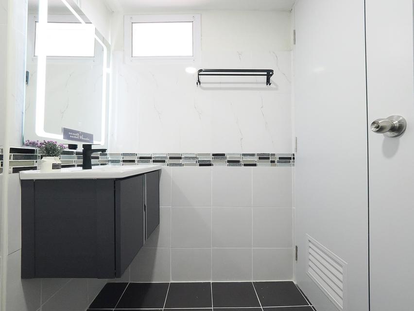 ขายราคาพิเศษ ธัชพล 2 คอนโดมิเนียม 20.5 ตร.ม. ชั้น 7 ห้องมุม วิวสวย ทำเลดีเยี่ยม ใจกลางเมือง เฟอร์นิเจอร์ครบ แอร์ ทีวี ตู้เย็น รีโนเวทใหม่ทั้งหลัง 15