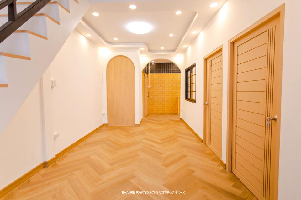 🏡ขายทาวน์เฮ้าส์หัวมุม มีชั้นใต้หลังคา📍ทำเลนวมินทร์ 111 แยก 3 4