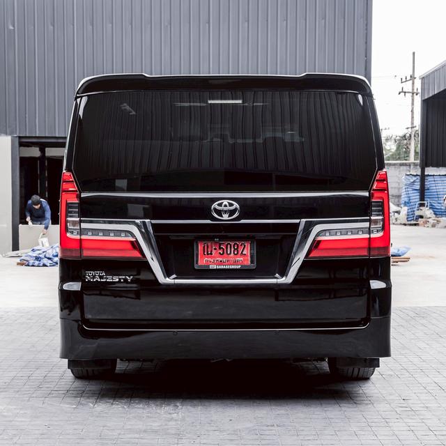 รหัสรถ 67GG5082 Toyota #lMAJESTY LOOK ตัวรถ Hiace 2.8 รถตู้ 4แถว 12