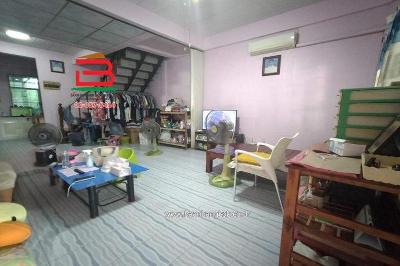 ทาวน์เฮาส์ หมู่บ้าน อยู่เจริญ 3 คลอง 4 เนื้อที่ 19.2 ตร.ว ตำบลบึงลาดสวาย อำเภอลำลูกกา จังหวัดปทุมธานี