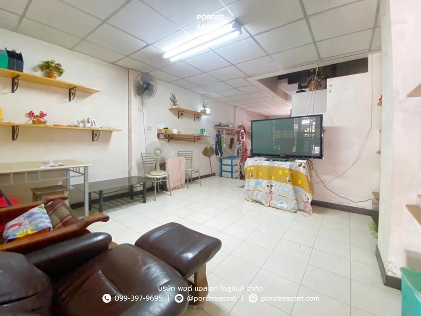 ทาวน์เฮ้าส์ 3 ชั้น หมู่บ้านลัลลี่วิลล์ ลำลูกกา-คลอง 1 ซอยบุญคุ้ม ปทุมธานี : Lully Ville Lumlukka Khlong1