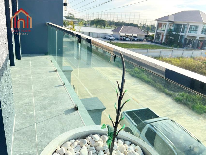 ขาย บ้านเดี่ยว ใกล้เซ็นทรัลนครปฐม ติดถนนสาธารณะ 2 ด้าน บ้านเลขที่สวย พร้อมอยู่ ไม่เคยพักอาศัย วัสดุอย่างดี ถนนยิงเป้าใต้ ซอยตรงข้าม สวนราชพฤกษ์เอราวัณ 12