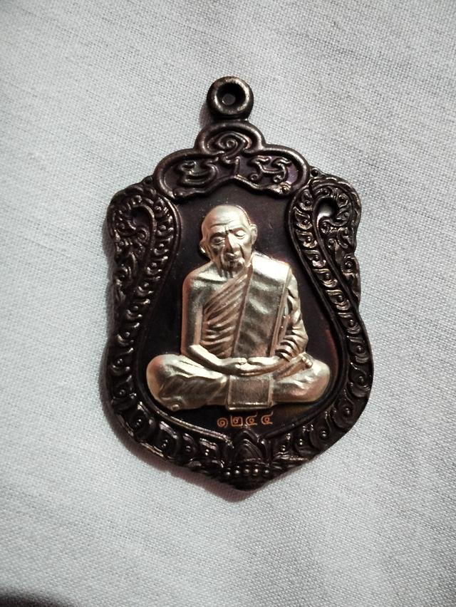 หลวงปู่ทิม วัดละหารไร่ 15 มิ.ย ปี57 ผิวเดิมๆ ไม่ขัดเงา 