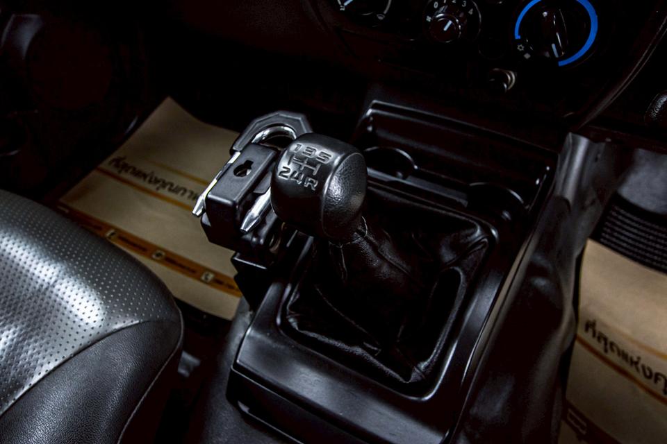 ISUZU D-MAX 2.5 SPARK EX 2011  8