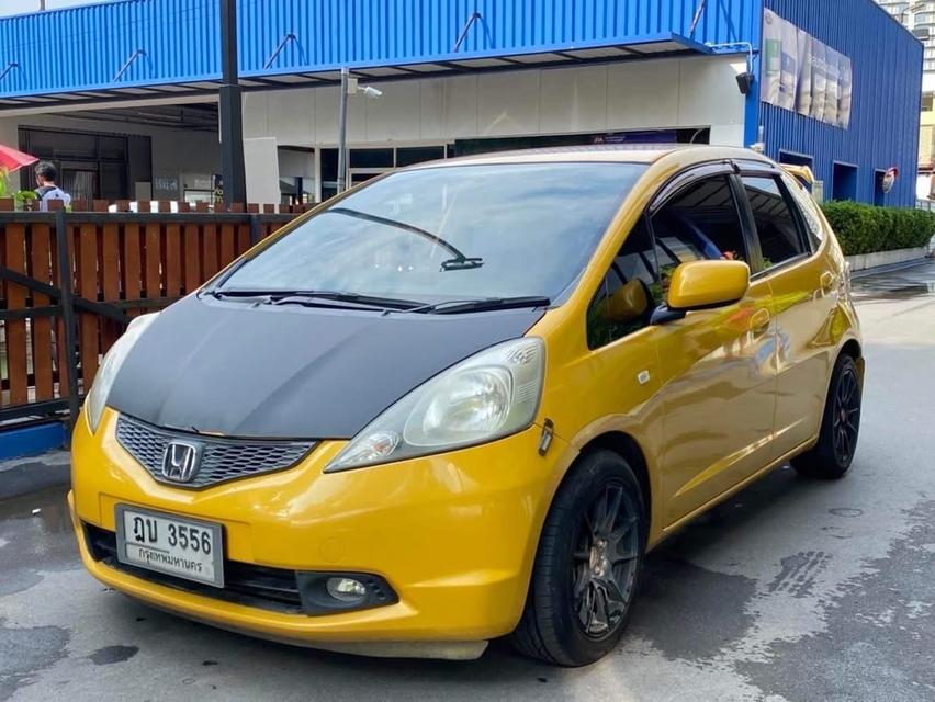 Honda Jazz สีเหลือง ปี 2010 1