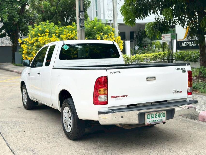 TOYOTA HILUX VIGO 2.7 VVT-i Open Cab เกียร์ M/T สีขาว ปี 2011 6