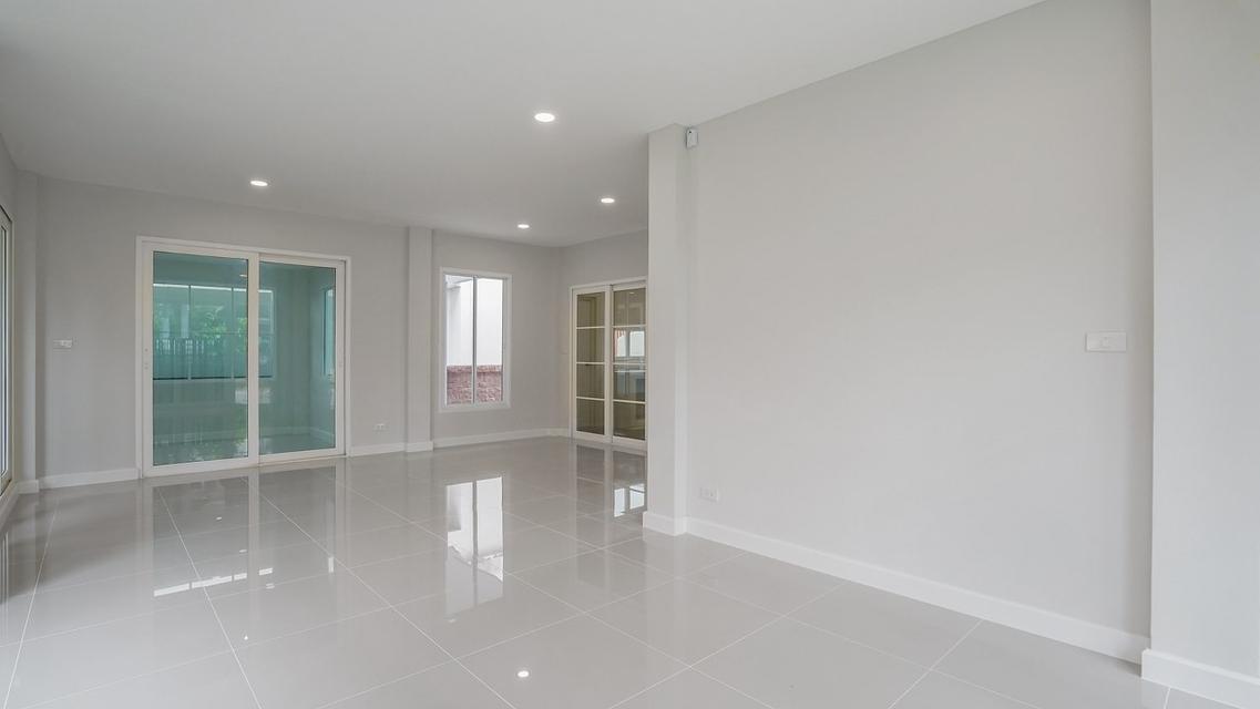 ขายบ้านมือสองตกแต่งใหม่ โครงการ คาซ่าวิลล์ ราชพฤกษ์-รัตนาธิเบศร์ 2 (Casa Ville Ratchapruek-Rattanathibet 2) ใกล้รถไฟฟ้าสายสีม่วงสถานีบางรักน้อยท่าอิฐ 7