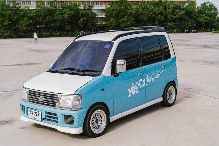 Daihatsu Mira Move 2