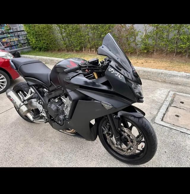 Honda CBR 650ดำ 3