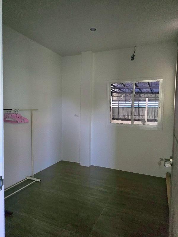 #ให้เช่าโกดังโฮมออฟฟิศพุทธมลฑลสาย2 ใกล้สมาคมชาวปักใต้  พื้นที่ใช้สอย 405. ตร.ม. บนเนื้อที่ 120 ตร.ว. ไฟฟ้า 3 เฟส รับน้ำหนักได้ 3 ตัน / ตรม. 7