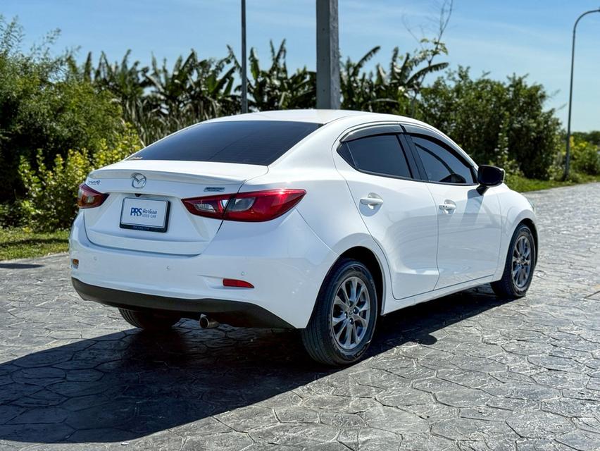 Mazda 2 1.3 High Plus 4 ประตู ปี 2018 สีขาวมุก มือเดียวป้ายแดง 6