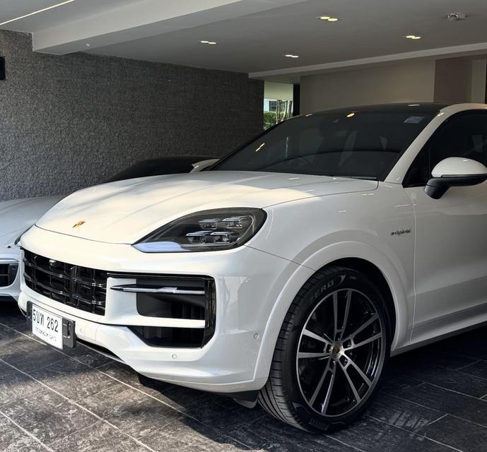 Porsche Cayenne Coupe (Crayon)