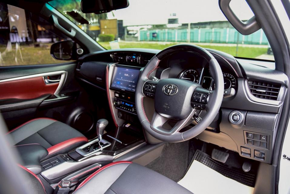 รหัสรถ CBL612 TOYOTA FORTUNER 2.4 Legender 2WD AT 2023 13