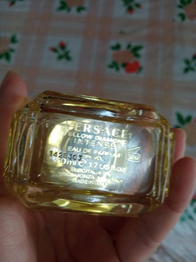 น้ำหอมแท้ราคาคุยกันได้ Versace yellow diamond intense edp 50ml  2