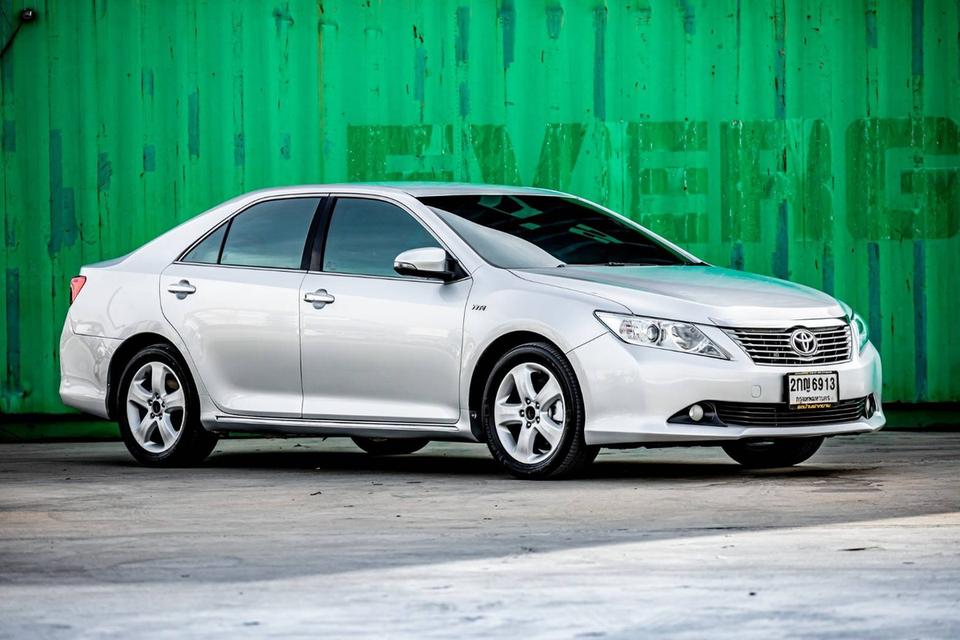 Toyota Camry 2.0G ปี 2013 สีบรอนซ์ มือเดียวป้ายแดง   8