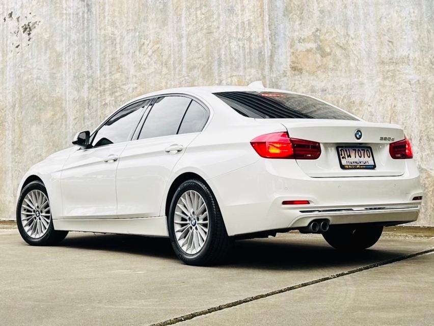 🎖️2017 BMW SERIES 3, 320d ICONIC โฉม F30🎖️ รหัส TBM7070 2