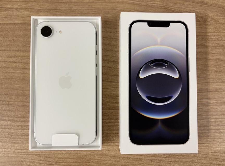 ปล่อยขาย iPhone 16e White  3