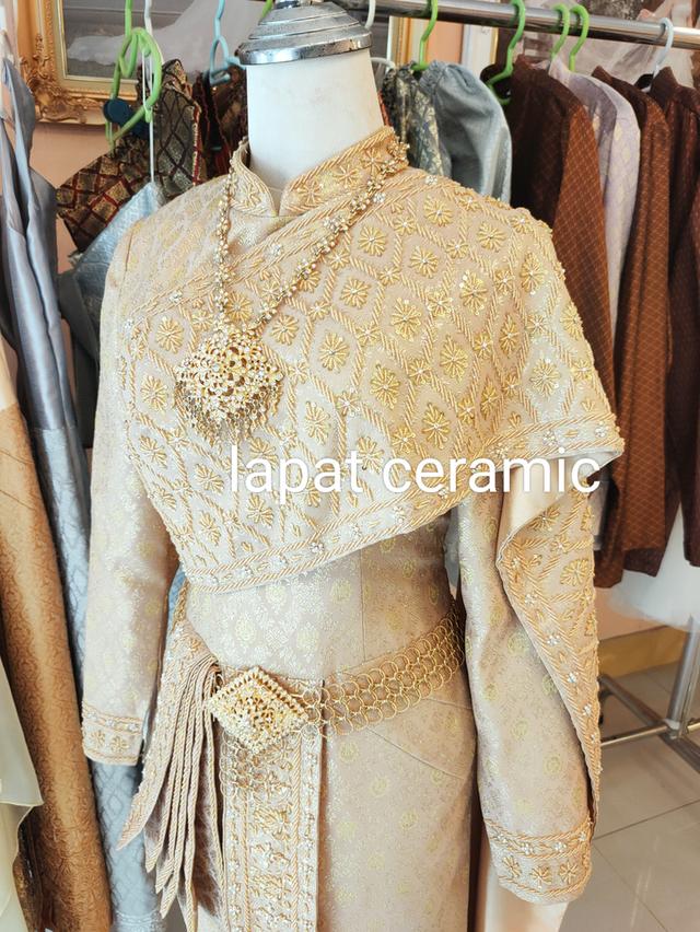 ชุดไทยศิวาลัยสีทองชุดใหม่ไม่เคยใช้งานไซน์L