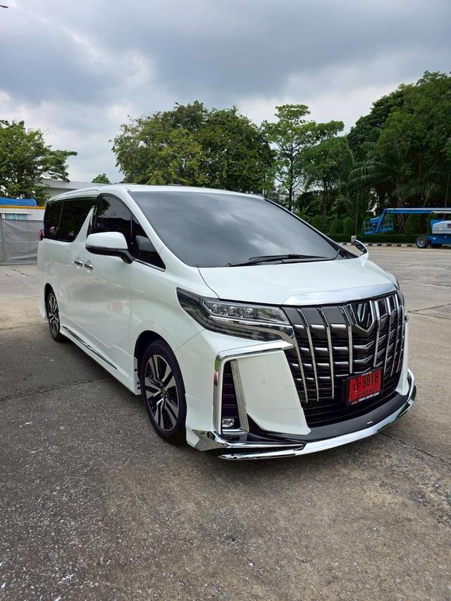 Toyota ALPHARD 2.5SC PACKAGE สีขาว ปี 2024 ไมล์ 36,000 กม.