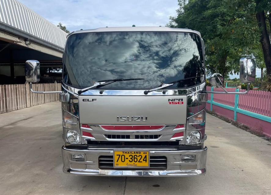 Isuzu NPR-150 สีเทา ปี 2020 2