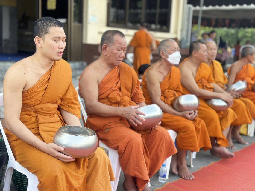 รับจ้างดนตรีแห่เทียน ดนตรีแห่เข้าพรรษา ดนตรีแห่กฐิน ดนตรีแห่ผ้าป่า