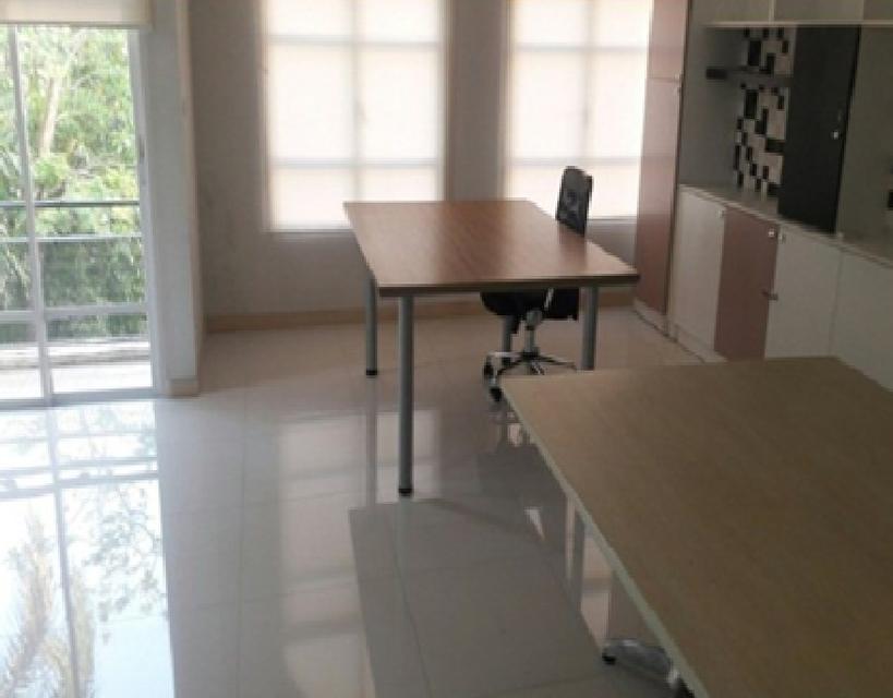 ให้เช่าทาวน์โฮม / Home Office 3 ชั้น / โครงการ พาราไดซ์ แจ้งวัฒนะ 14 / หลังมุม / ในโครงการอยู่ซอยต้น ๆ / แอร์ทั้งอาคาร 6