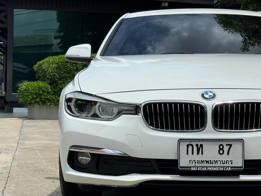 2019 BMW 320D F30 LCI รถมือเดียวออกป้ายแดง รถวิ่งน้อย เข้าศูนย์ตรงระยะ รถไม่เคยมีอุบัติเหตุครับ รูปที่ 8