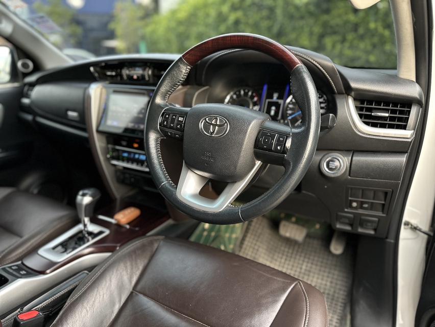 TOYOTA FORTUNER 2.4 V 2WD ปี 2016 12