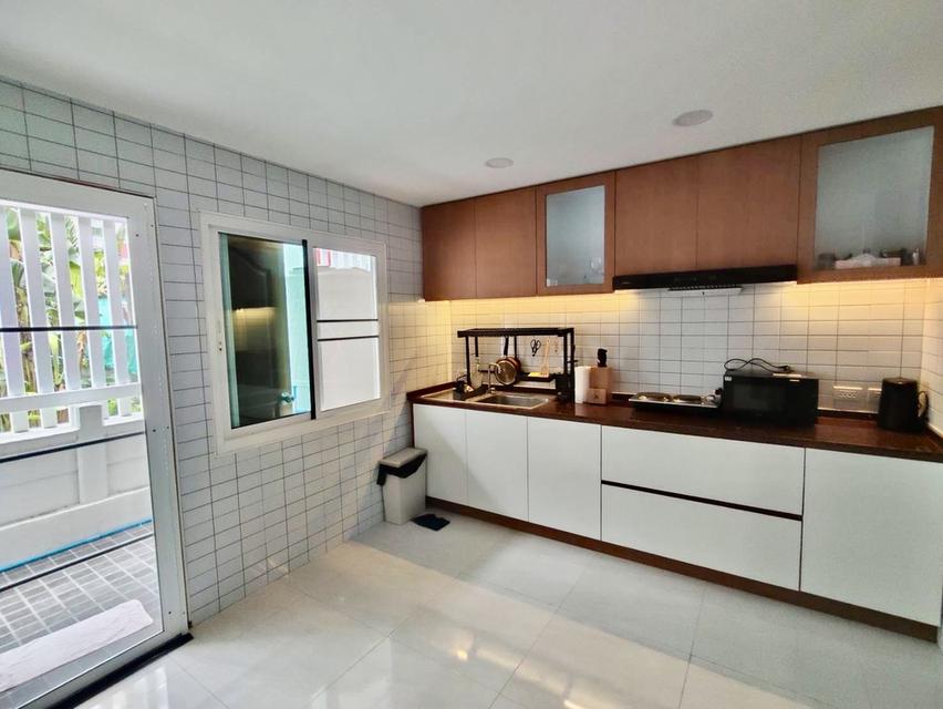 ขายบ้านเดี่ยวรีโนเวทใหม่สไตล์โมเดิร์นลักชัวรี่ หมู่บ้านเปรมฤทัย (Premruethai) ซอยรามอินทรา 46/1 ใกล้ Live Ramintra และรถไฟฟ้าสายสีชมพูสถานีคู้บอน 9