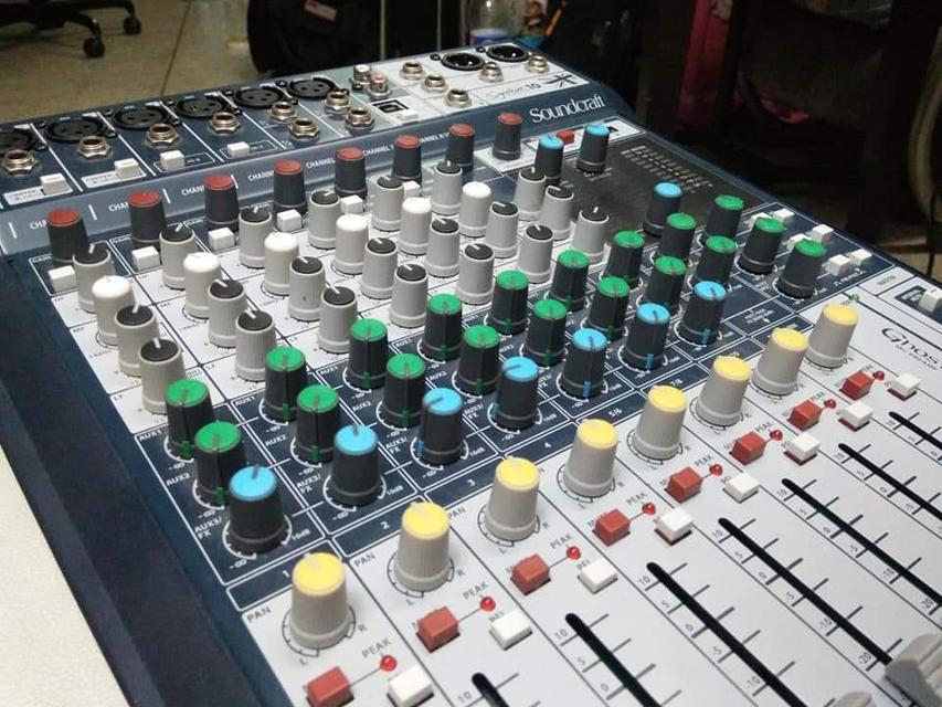 SOUNDCRAFT Signature 10 Compact analogue mixing ของแท้ ใช้งานปกติ (สภาพ 90+) 2