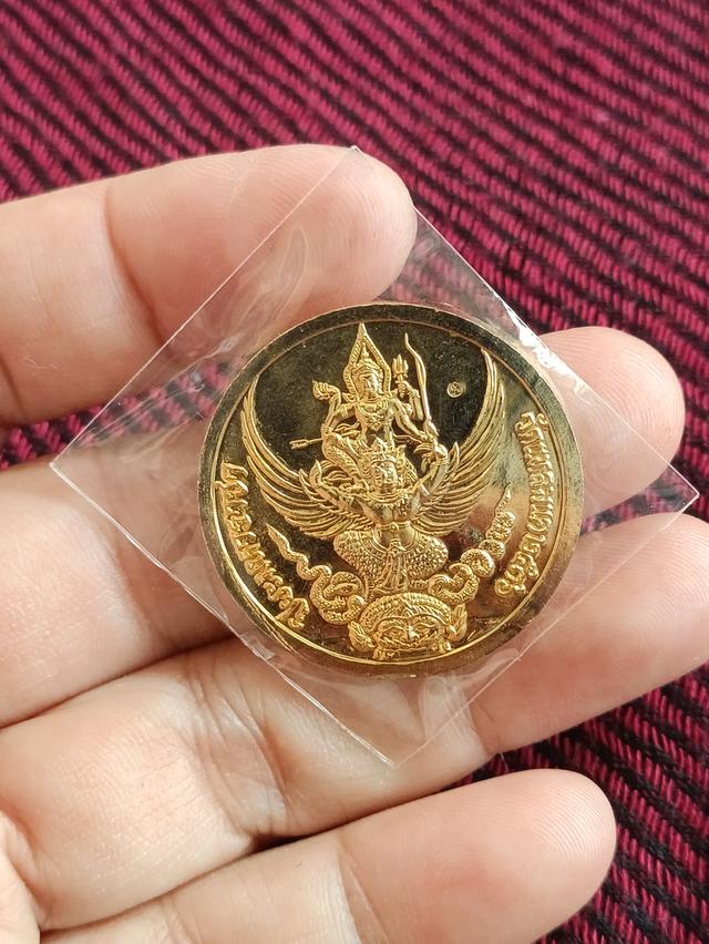 เหรียญรัชกาลที่ 5 หลังพระนารายณ์ทรงครุฑ กะไหล่ทอง ปี2536 วัดแหลมแค จ.ชลบุรี 6