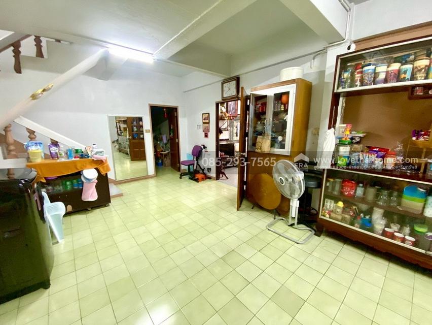 ขายบ้านเดี่ยว 2 ชั้น ซอยนวมินทร์42 พื้นที่ 95 ตารางวา ขาย 16.5 ล้านบาท ทำเลดีมาก ถนนเมน เข้าซอยเพียง 100 เมตร ใกล้เดอะมอลล์บางกะปิ 4