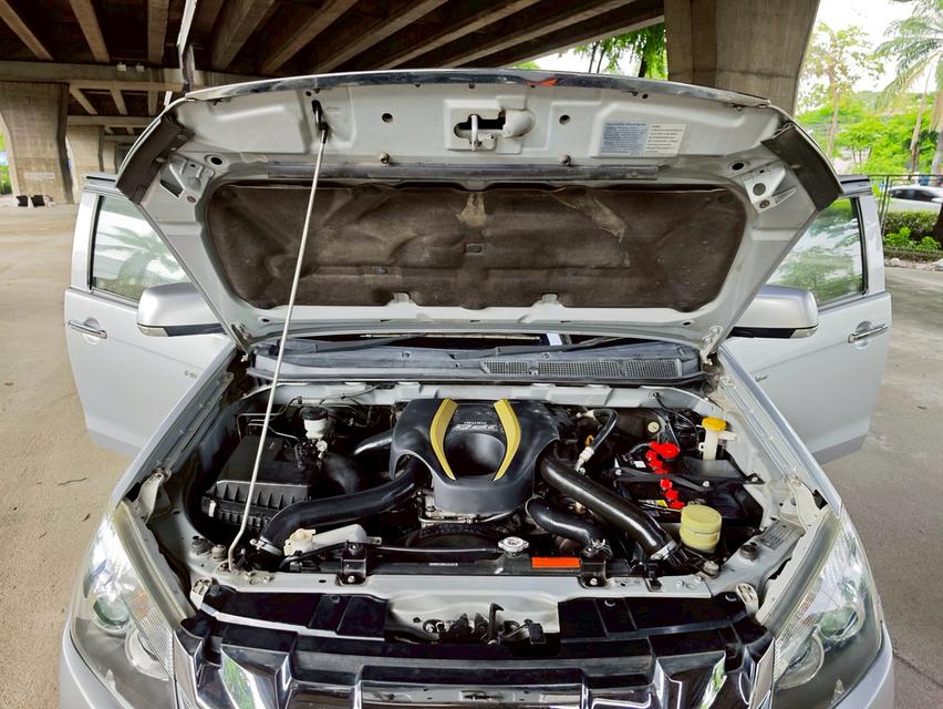 ขายรถ Isuzu D-max 2.5 Z Ddi  Hi-Lander cab ปี 2012 สีเทา เกียร์ธรรมดา 17