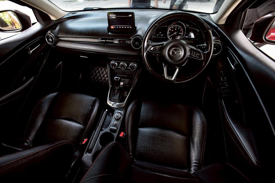 Mazda2 1.3 HighConnect Sport MNC ปี 2018 สีแดง 12