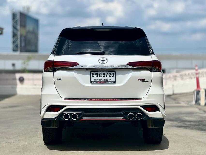 toyota fortuner 2.8 trd ปี 2018 รถบ้าน สวยจัดๆ ไมล์ 6หมื่น โลแท้ๆ
