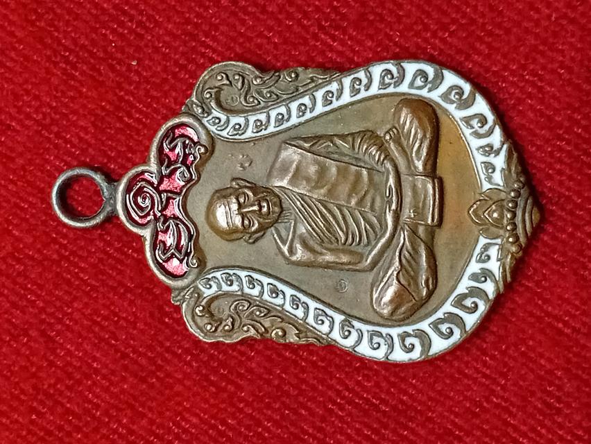 พระเครื่อง 9