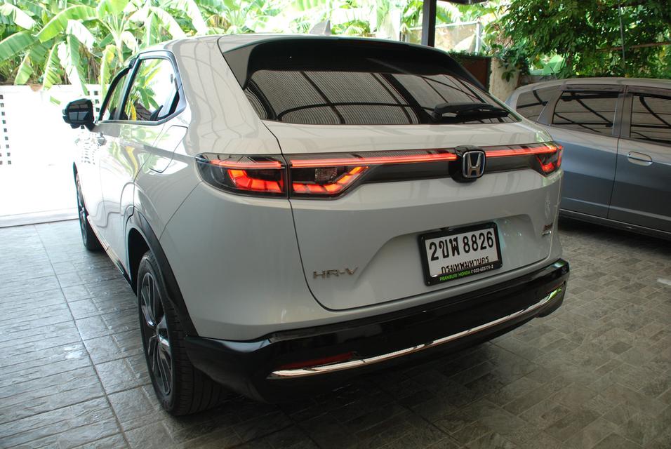 2022 HONDA HRV eHEV 1.5 RS auto ไมล์ 31,000 km มือเดียว รถสวยมาก  6